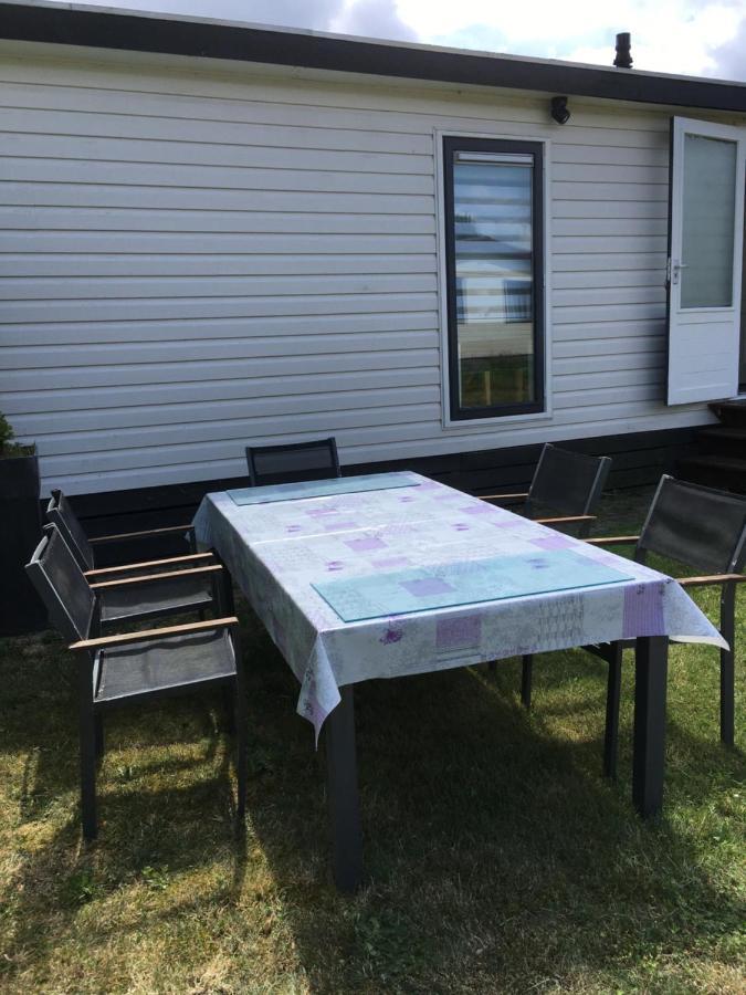 Ruime Chalet Midden In De Natuur In Lith Exterior foto